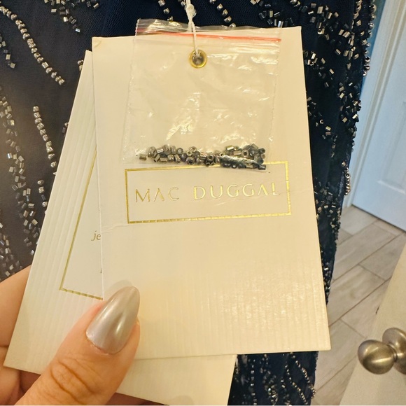 Mac Duggal 5240 Beaded Column Gown Size 4 Midnight Blue Long Sleeves $598 NWT - Picture 10 of 14